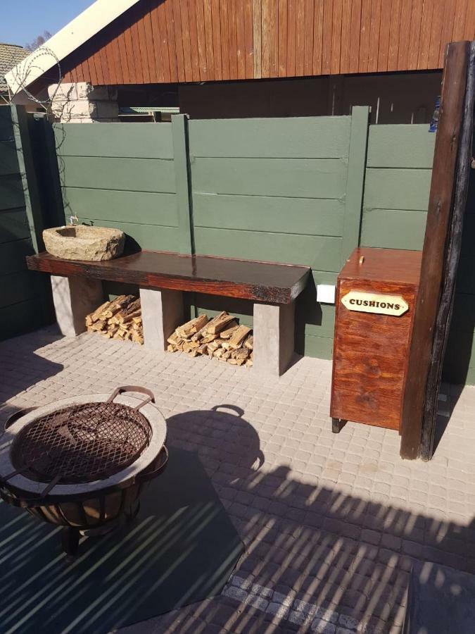 Imperani Guesthouse Ficksburg Extérieur photo